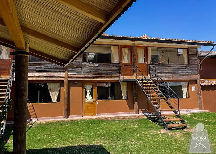 Light Wood Hotel Calca